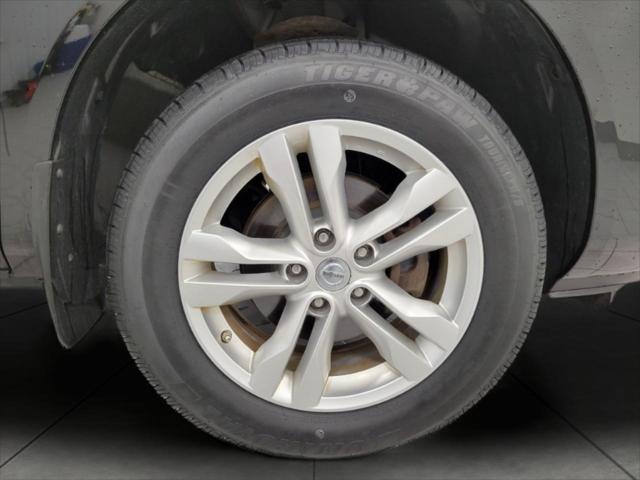 used 2015 Nissan Rogue Select car, priced at $9,000