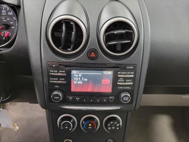 used 2015 Nissan Rogue Select car, priced at $9,000