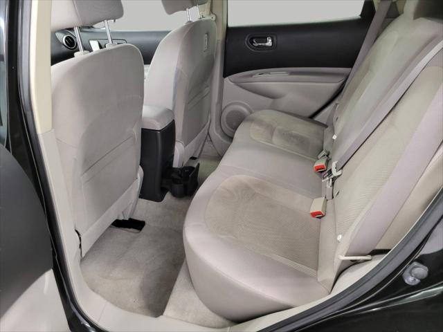 used 2015 Nissan Rogue Select car, priced at $9,000