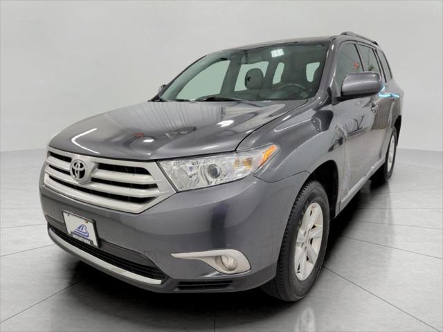 used 2013 Toyota Highlander car, priced at $11,369