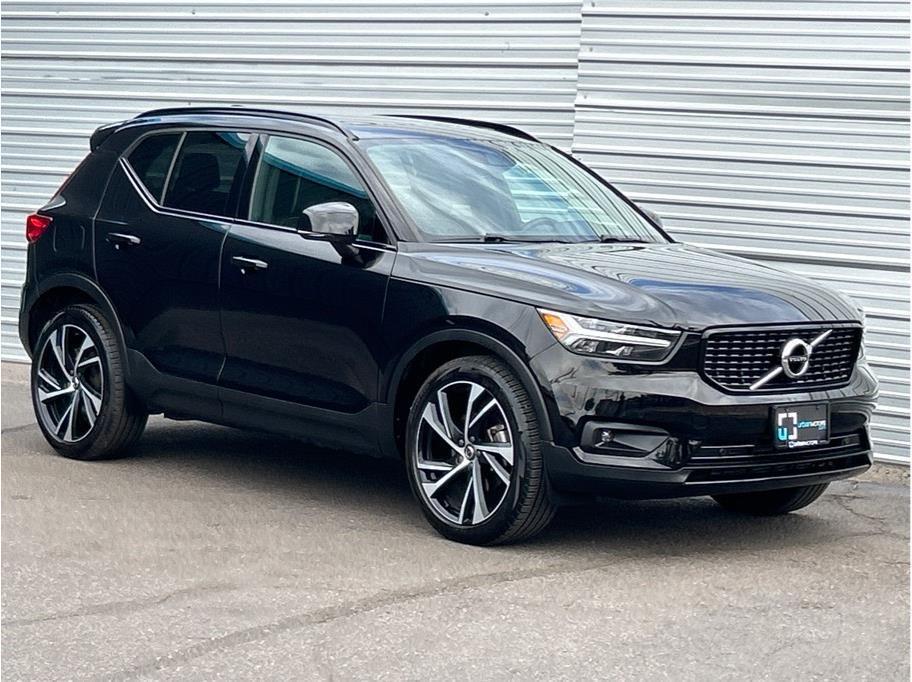 used 2020 Volvo XC40 car, priced at $25,790