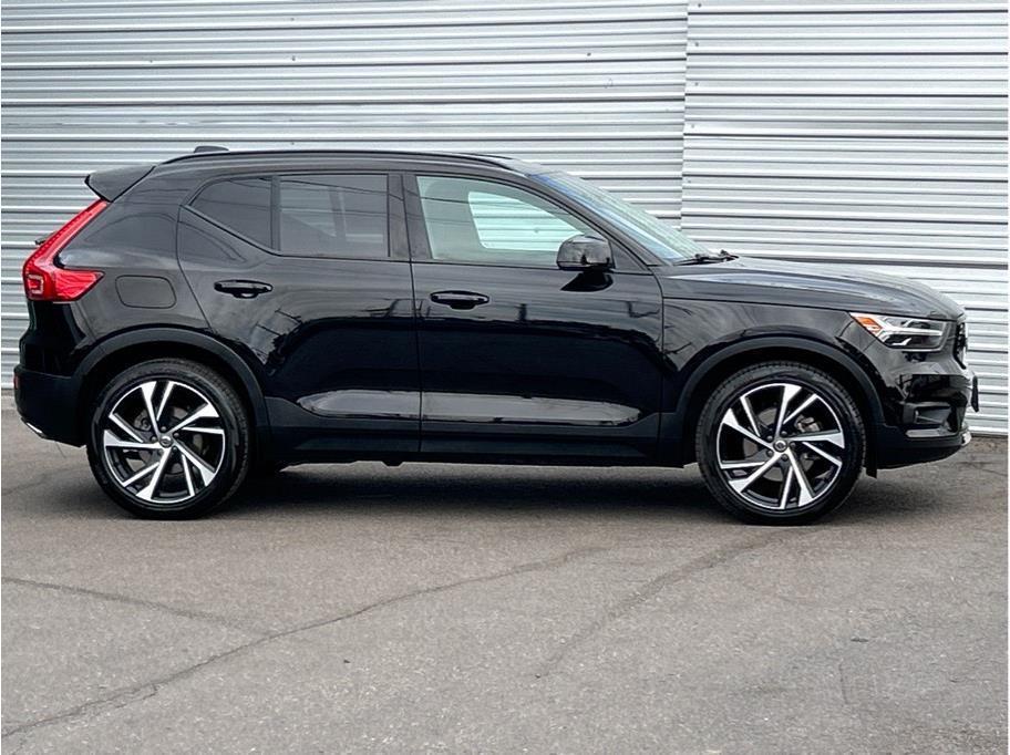 used 2020 Volvo XC40 car, priced at $25,790