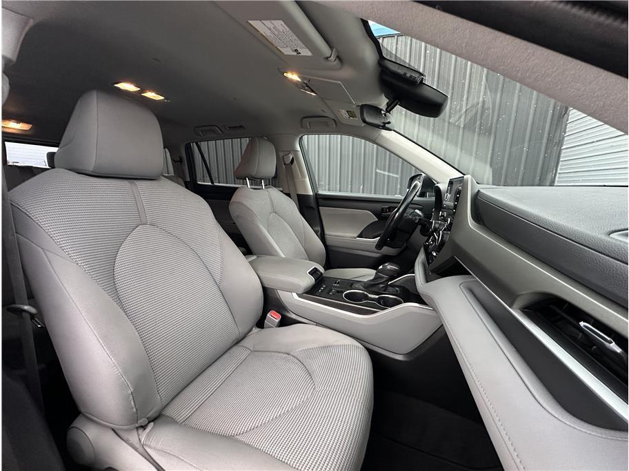 used 2021 Toyota Highlander Hybrid car, priced at $27,990