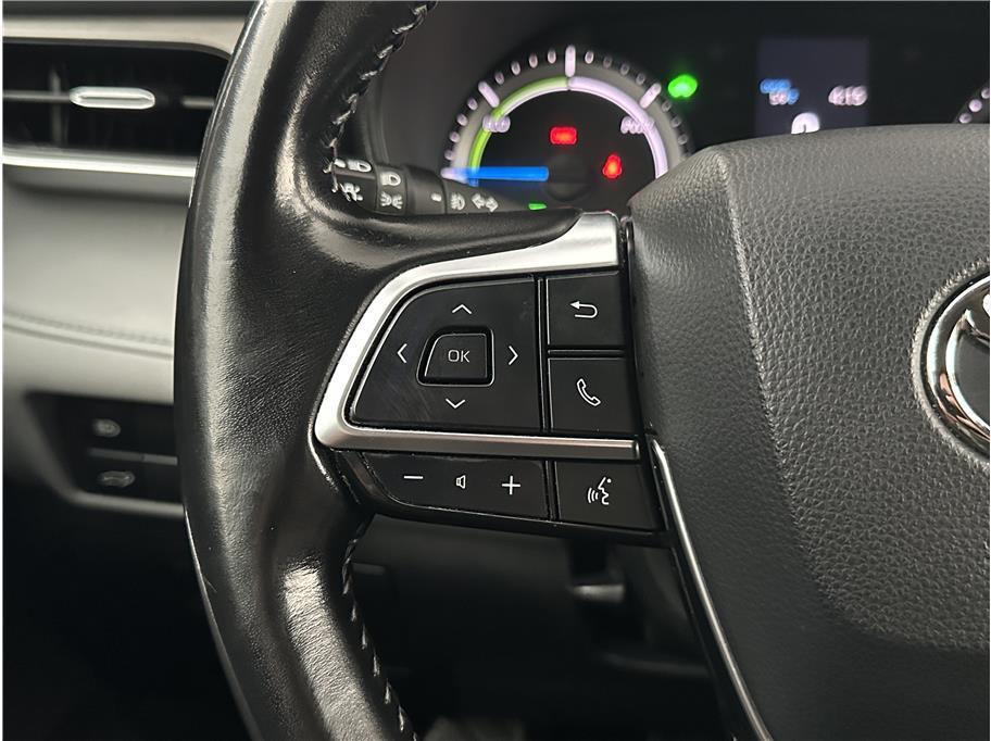 used 2021 Toyota Highlander Hybrid car, priced at $27,990