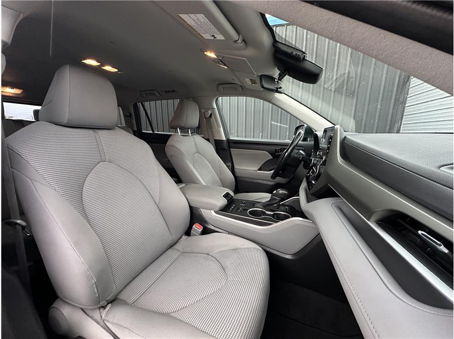 used 2021 Toyota Highlander Hybrid car, priced at $27,990