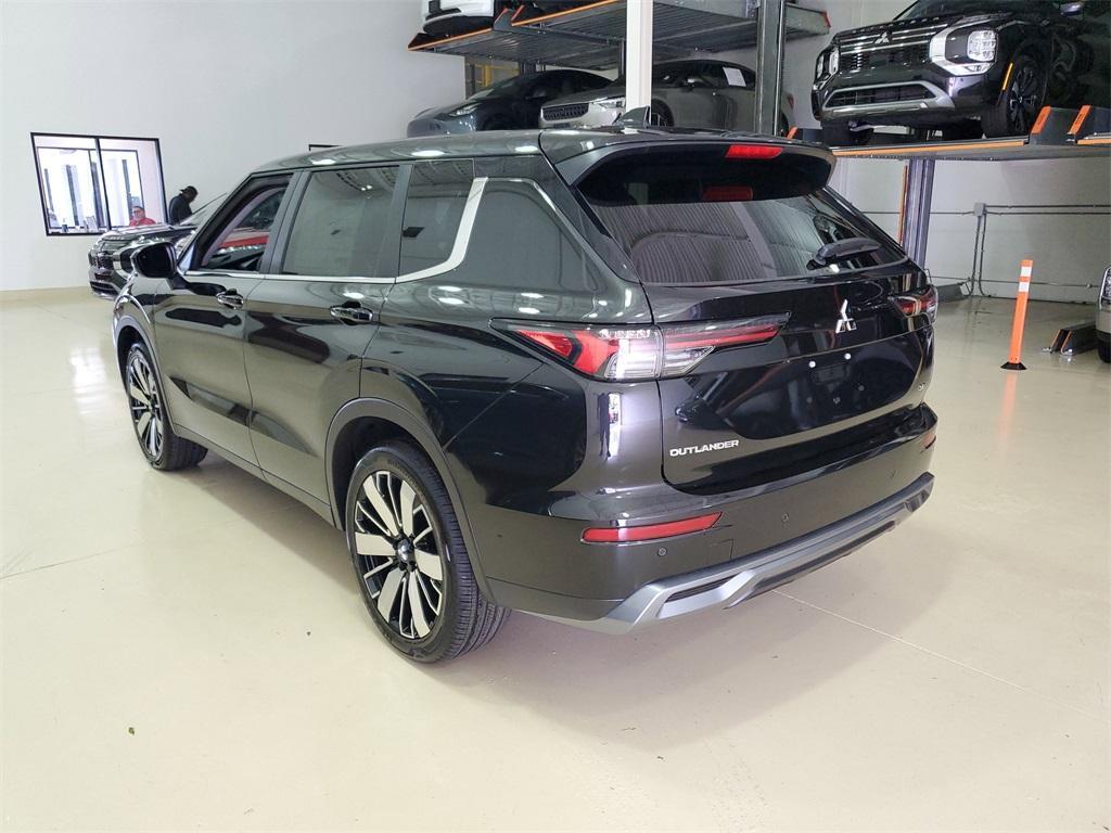 new 2025 Mitsubishi Outlander car, priced at $38,111