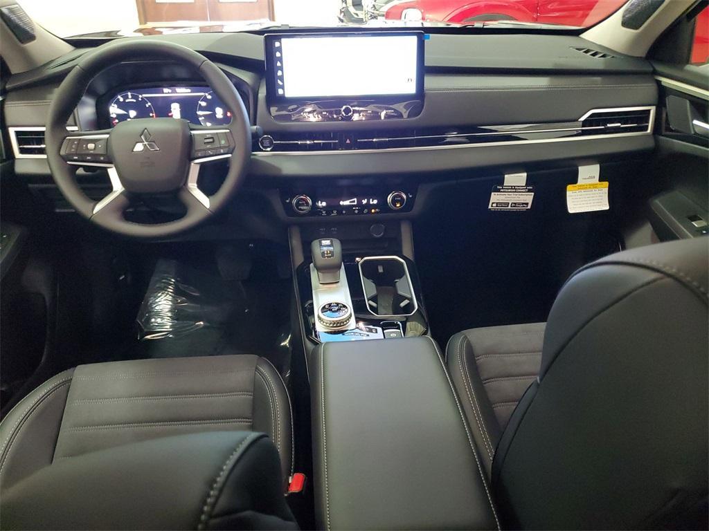 new 2025 Mitsubishi Outlander car, priced at $38,111