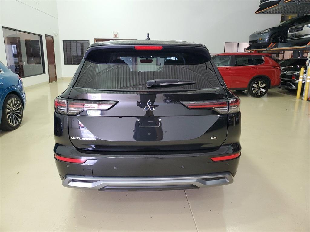 new 2025 Mitsubishi Outlander car, priced at $38,111