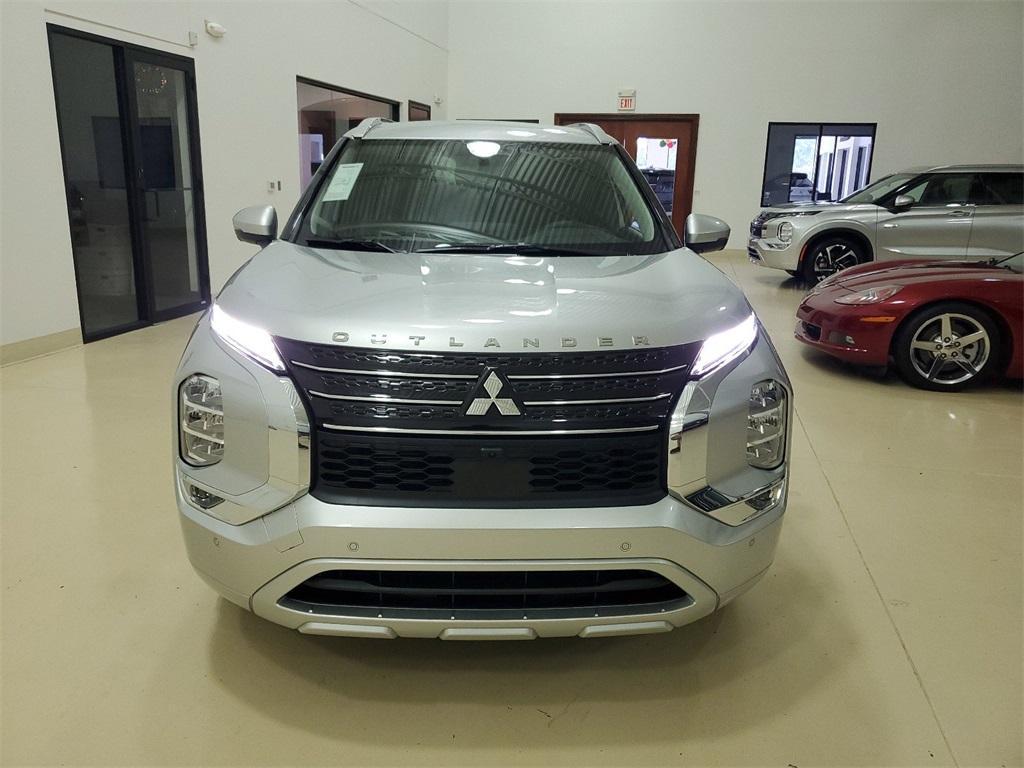 new 2024 Mitsubishi Outlander car, priced at $26,865