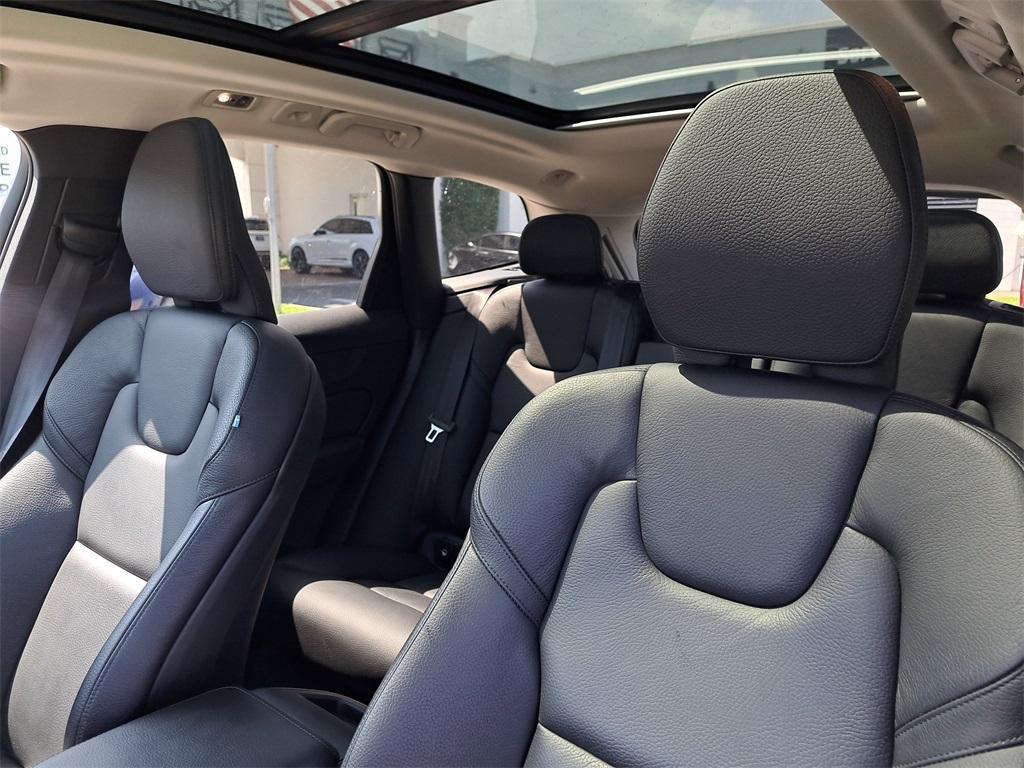 used 2021 Volvo XC60 car, priced at $24,299