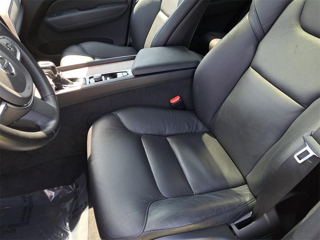used 2021 Volvo XC60 car, priced at $24,299
