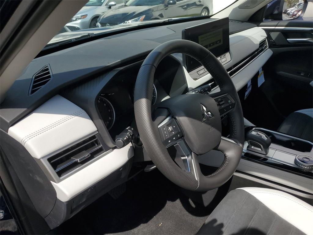 new 2025 Mitsubishi Outlander car, priced at $25,190