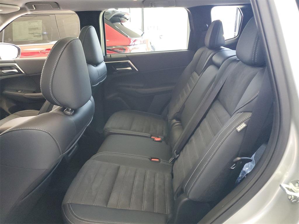 new 2025 Mitsubishi Outlander car, priced at $38,997