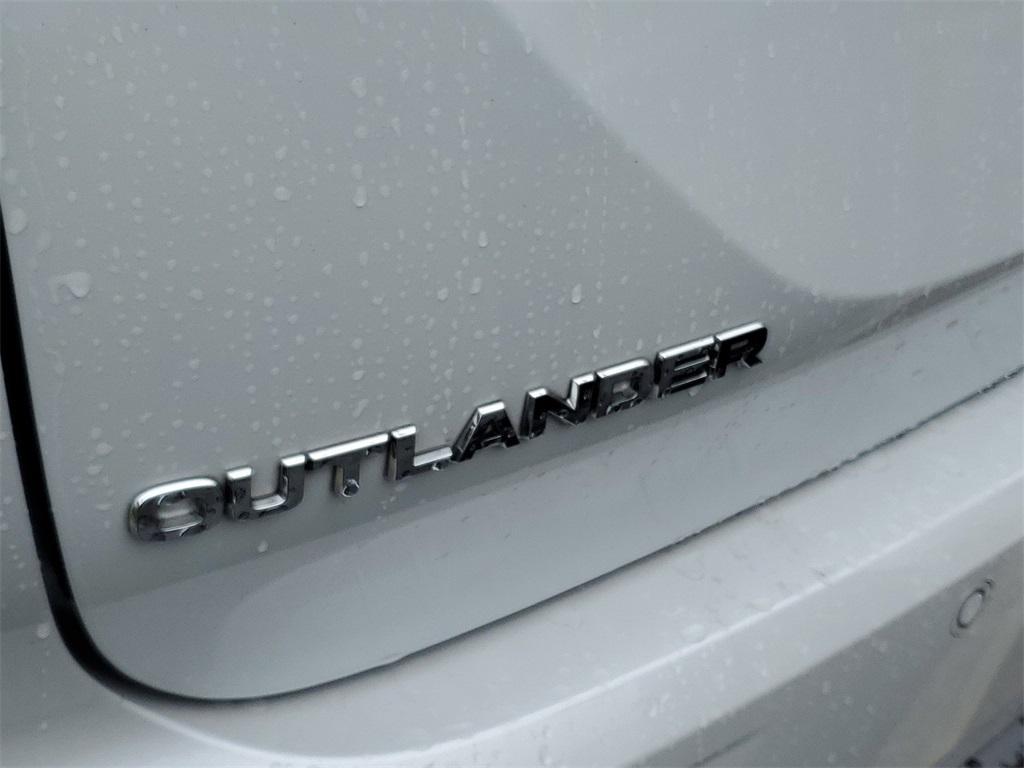 used 2022 Mitsubishi Outlander car, priced at $19,450