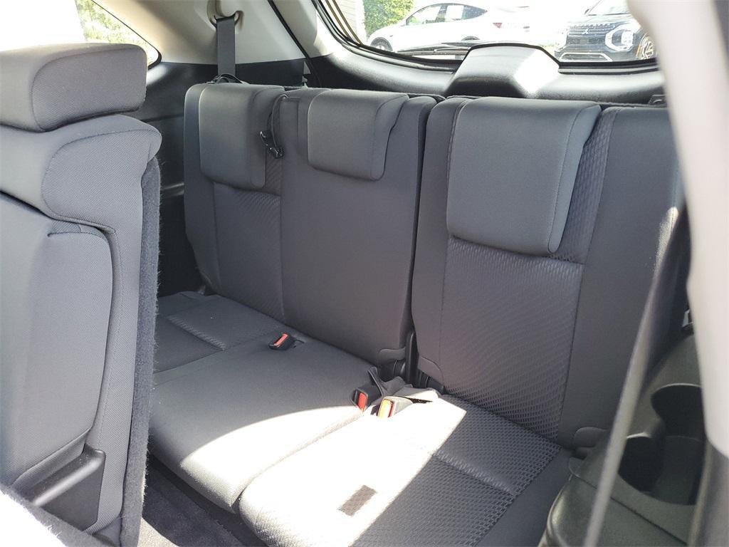 used 2019 Toyota Highlander car, priced at $18,997
