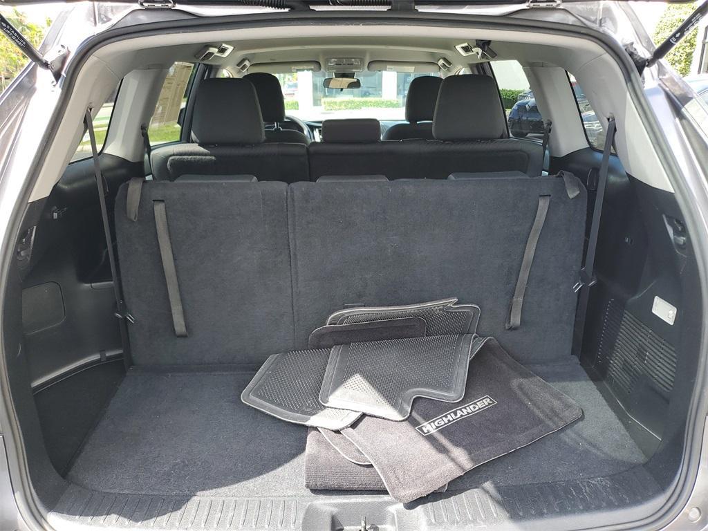 used 2019 Toyota Highlander car, priced at $18,997