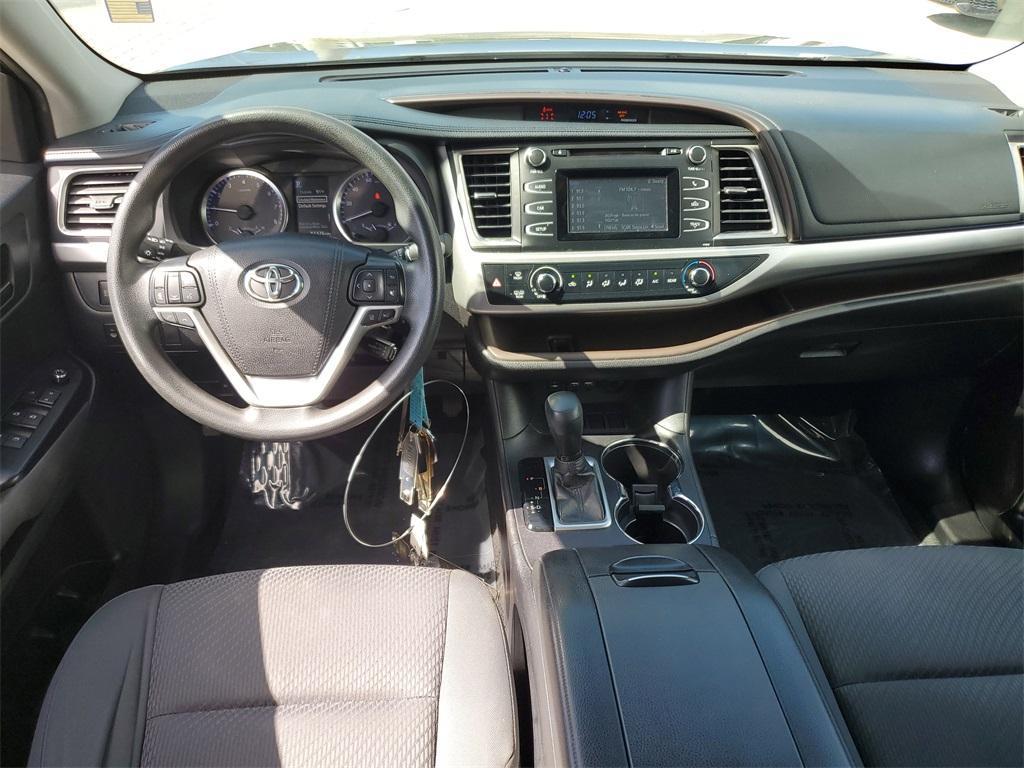 used 2019 Toyota Highlander car, priced at $18,997