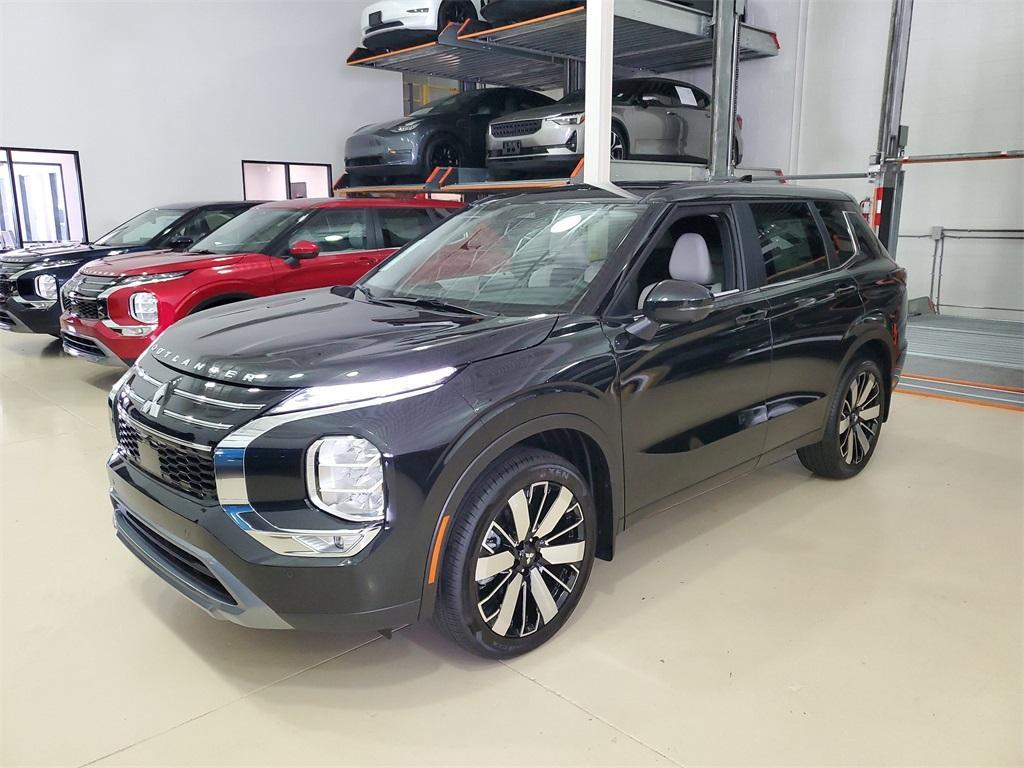 new 2025 Mitsubishi Outlander car, priced at $35,346