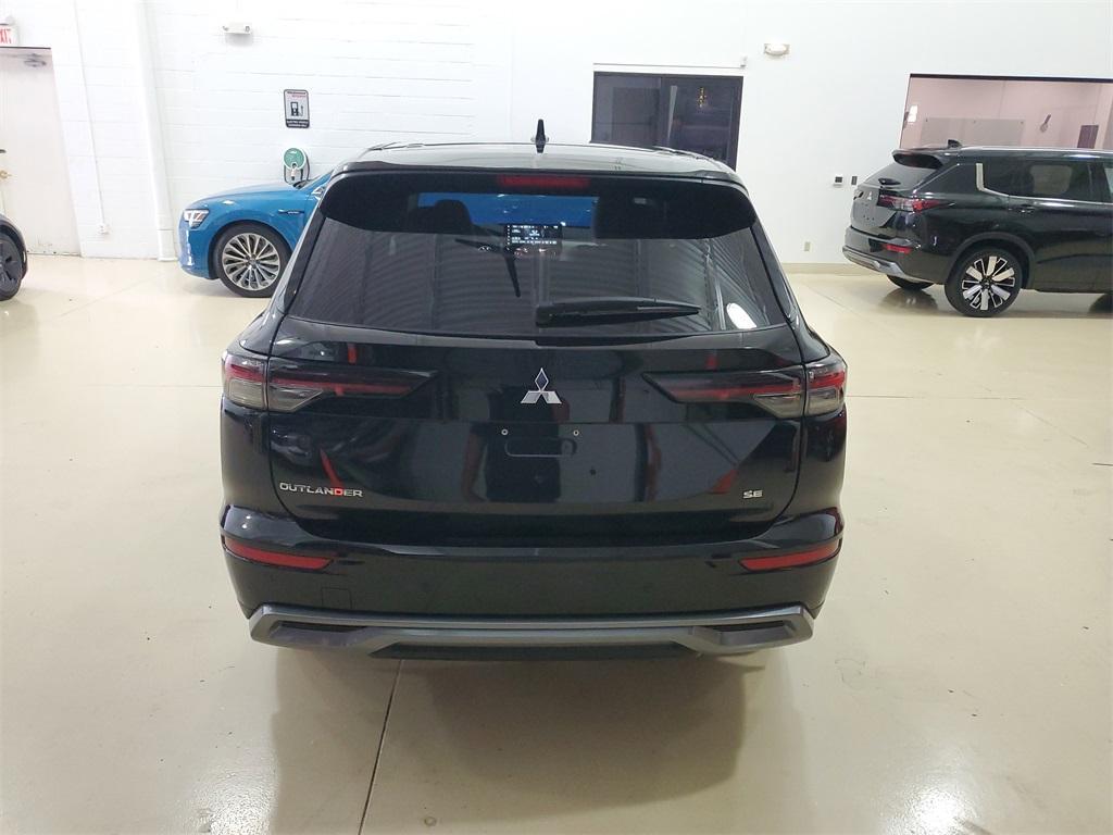new 2025 Mitsubishi Outlander car, priced at $35,346