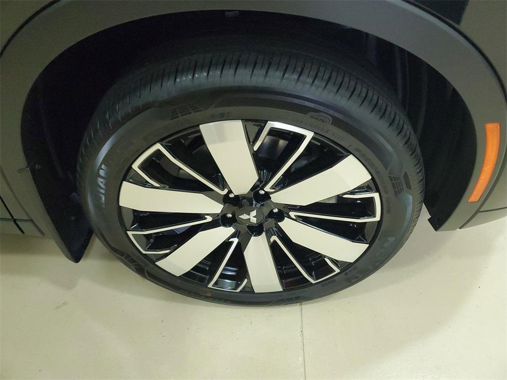 new 2025 Mitsubishi Outlander car, priced at $35,346