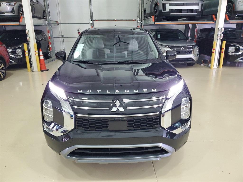 new 2025 Mitsubishi Outlander car, priced at $35,346