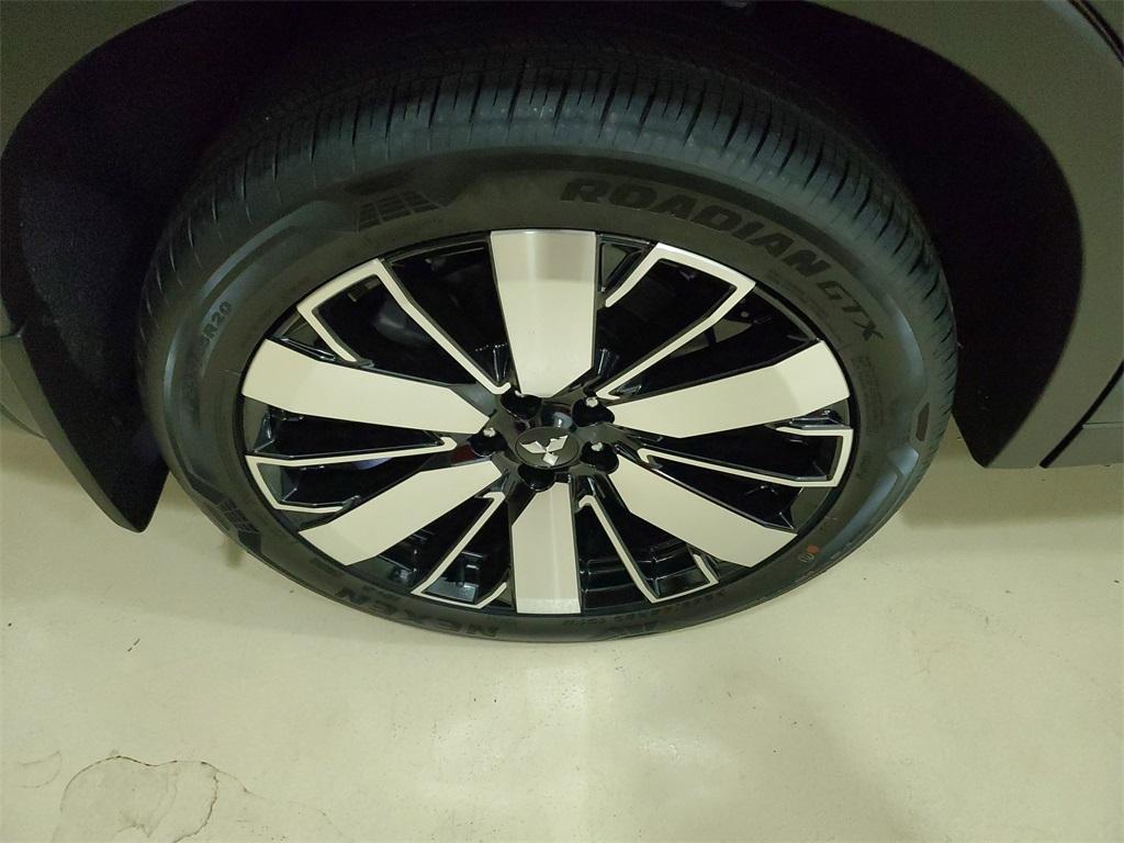new 2025 Mitsubishi Outlander car, priced at $35,346