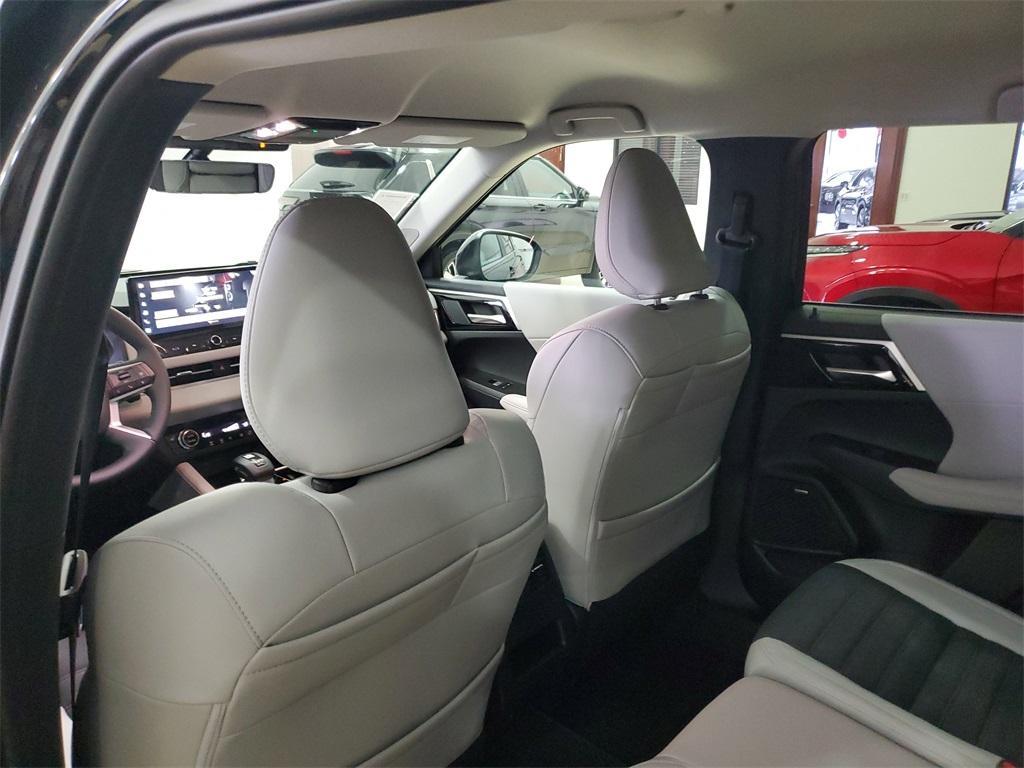 new 2025 Mitsubishi Outlander car, priced at $35,346