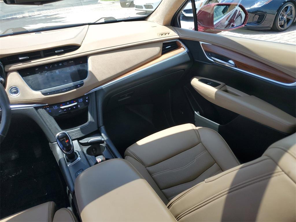 used 2017 Cadillac XT5 car, priced at $21,495