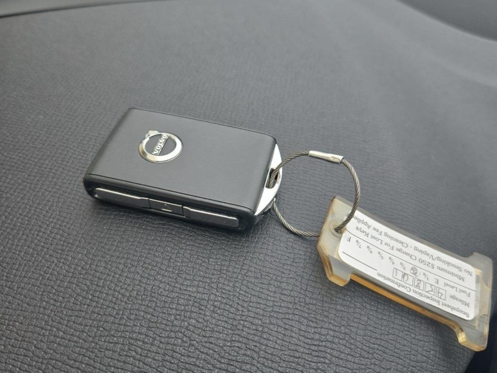 used 2023 Volvo XC90 car, priced at $42,349