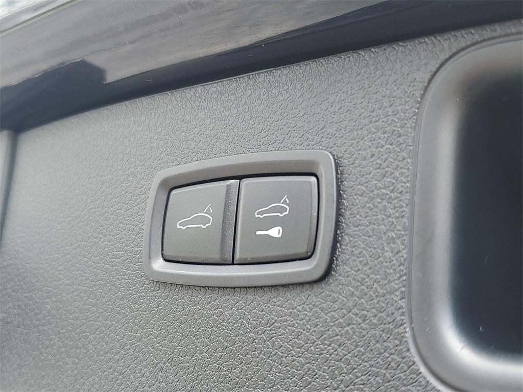 used 2018 Porsche Macan car, priced at $29,995