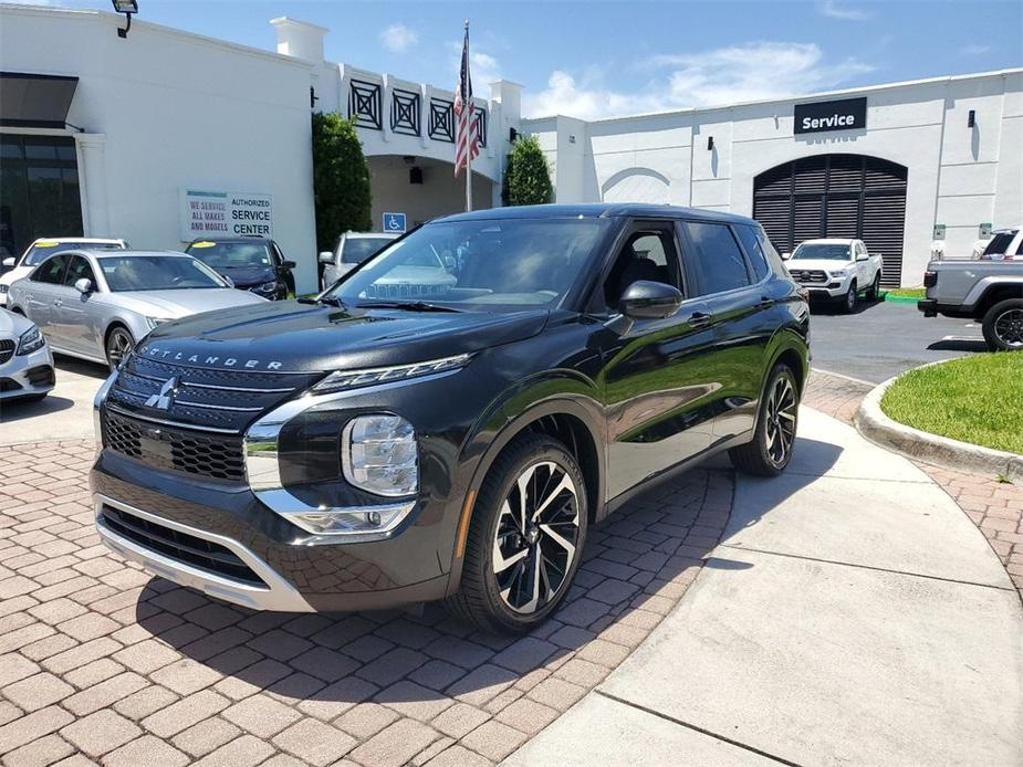 new 2024 Mitsubishi Outlander car, priced at $27,997