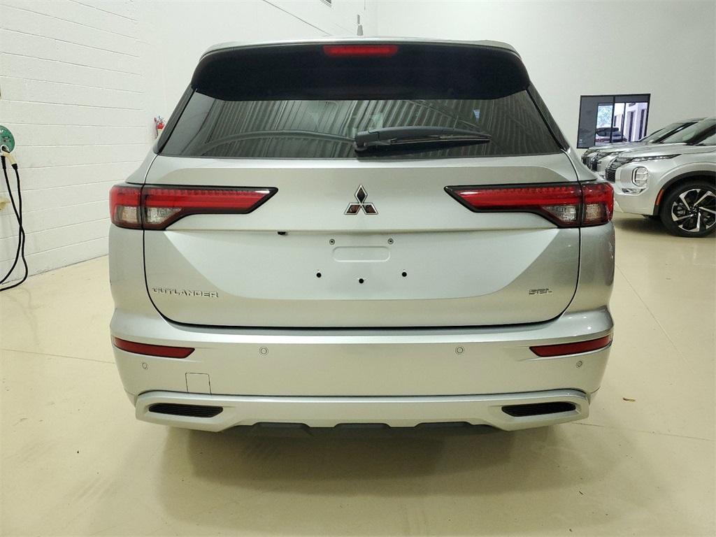 new 2024 Mitsubishi Outlander car, priced at $28,497