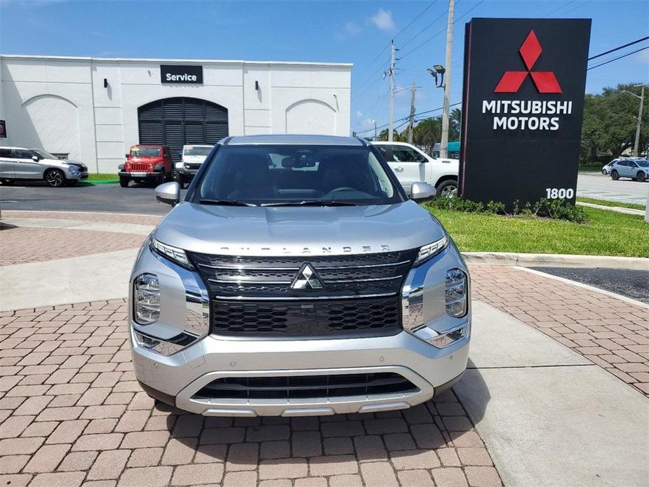 new 2024 Mitsubishi Outlander car, priced at $26,997