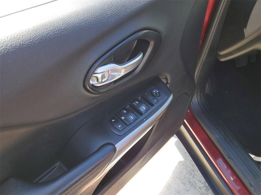 used 2021 Jeep Cherokee car, priced at $15,099