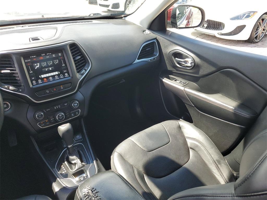 used 2021 Jeep Cherokee car, priced at $15,099