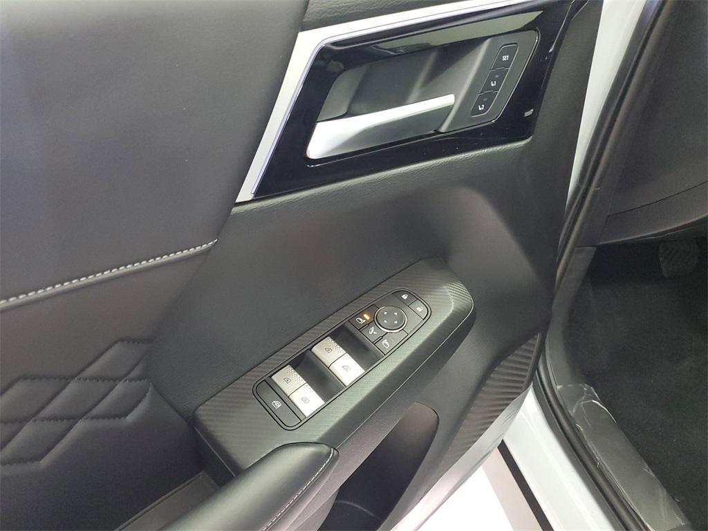 new 2025 Mitsubishi Outlander PHEV car, priced at $42,995