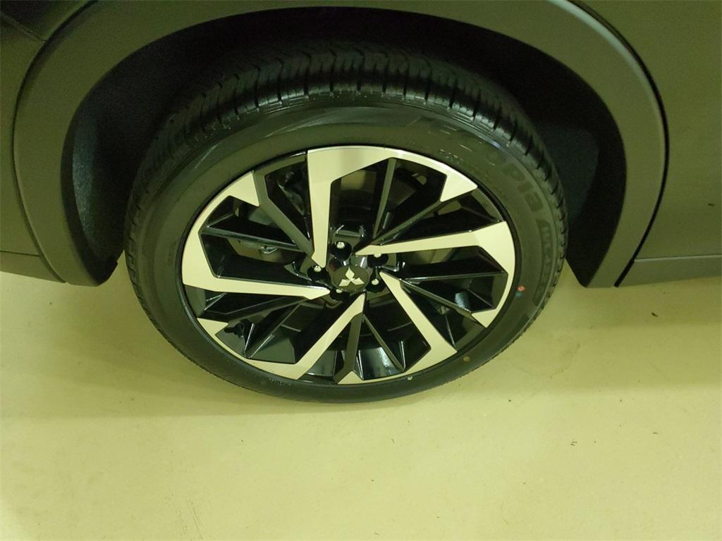 new 2025 Mitsubishi Outlander PHEV car, priced at $38,995