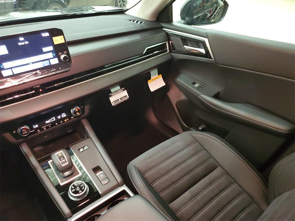 new 2025 Mitsubishi Outlander PHEV car, priced at $38,995