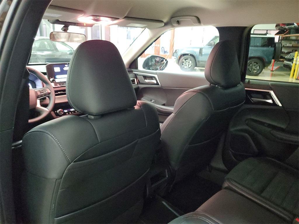 new 2025 Mitsubishi Outlander PHEV car, priced at $38,995