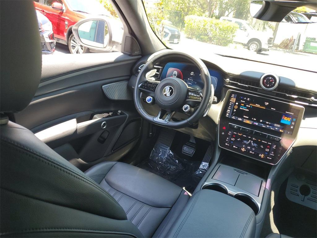 used 2024 Maserati Grecale car, priced at $40,997