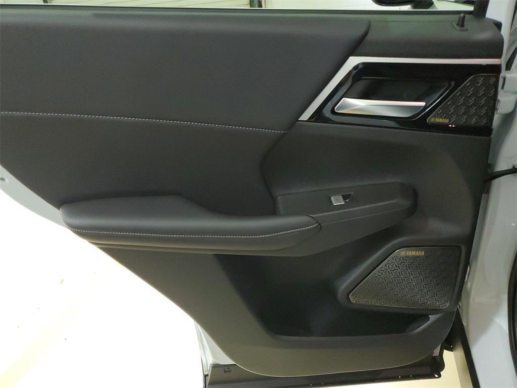 new 2025 Mitsubishi Outlander car, priced at $25,190