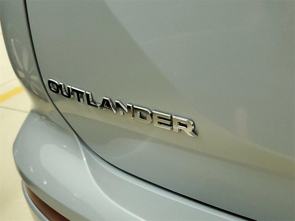 new 2025 Mitsubishi Outlander car, priced at $25,190