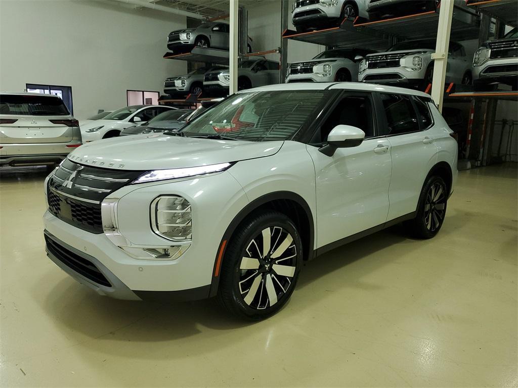 new 2025 Mitsubishi Outlander car, priced at $25,190