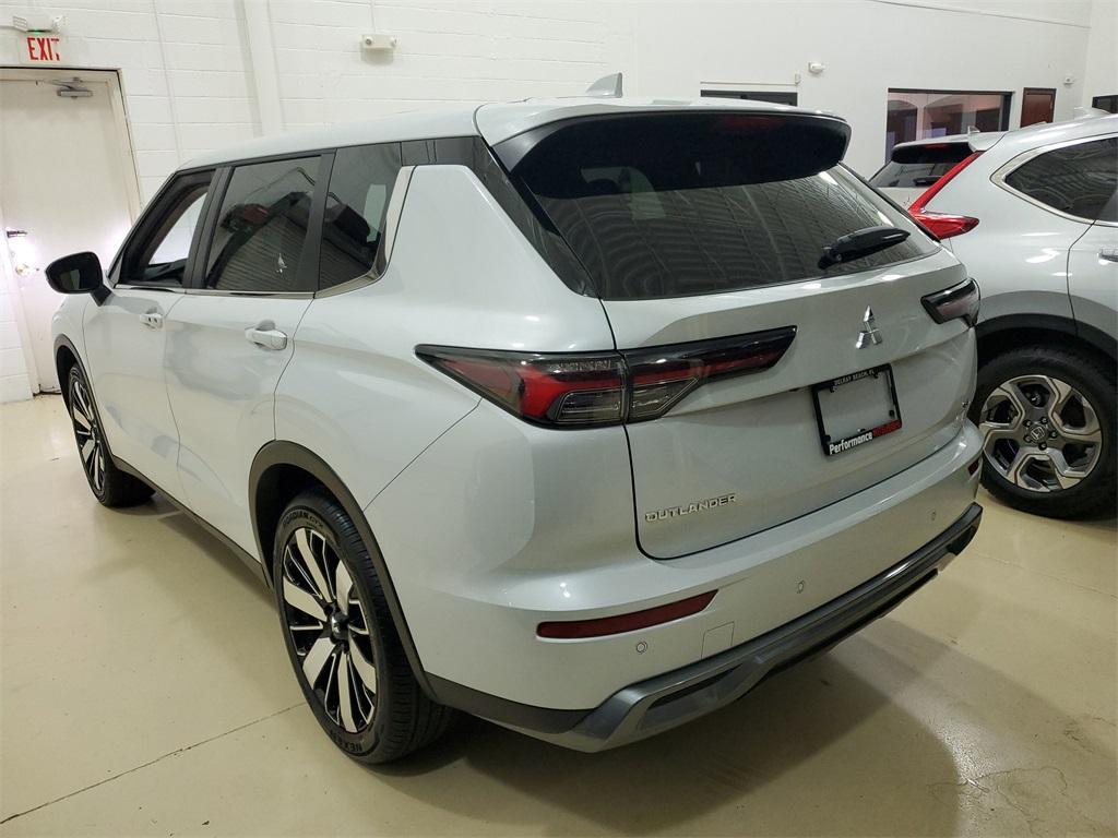 new 2025 Mitsubishi Outlander car, priced at $25,190