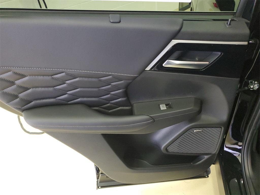 new 2025 Mitsubishi Outlander car, priced at $32,497