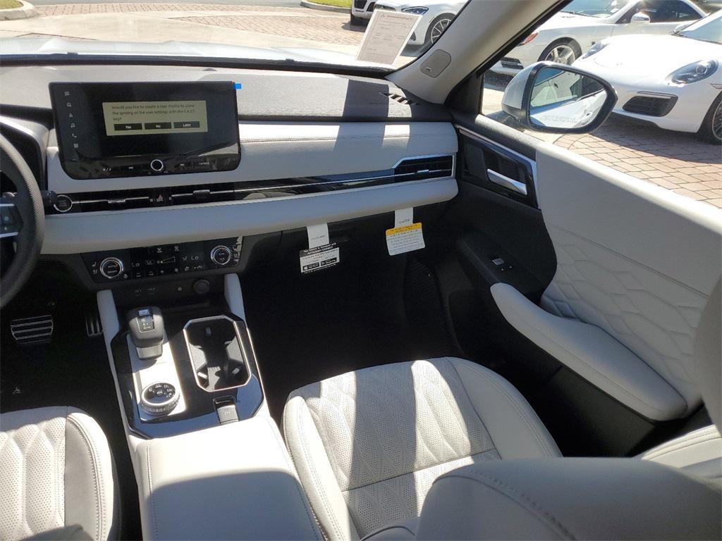 new 2025 Mitsubishi Outlander car, priced at $29,780