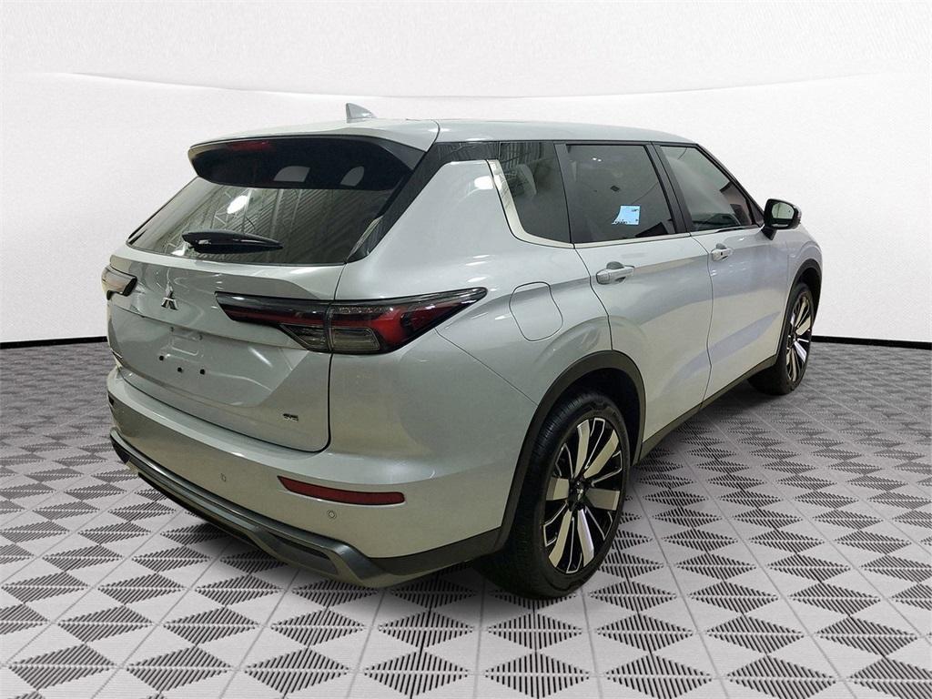 new 2025 Mitsubishi Outlander car, priced at $27,495