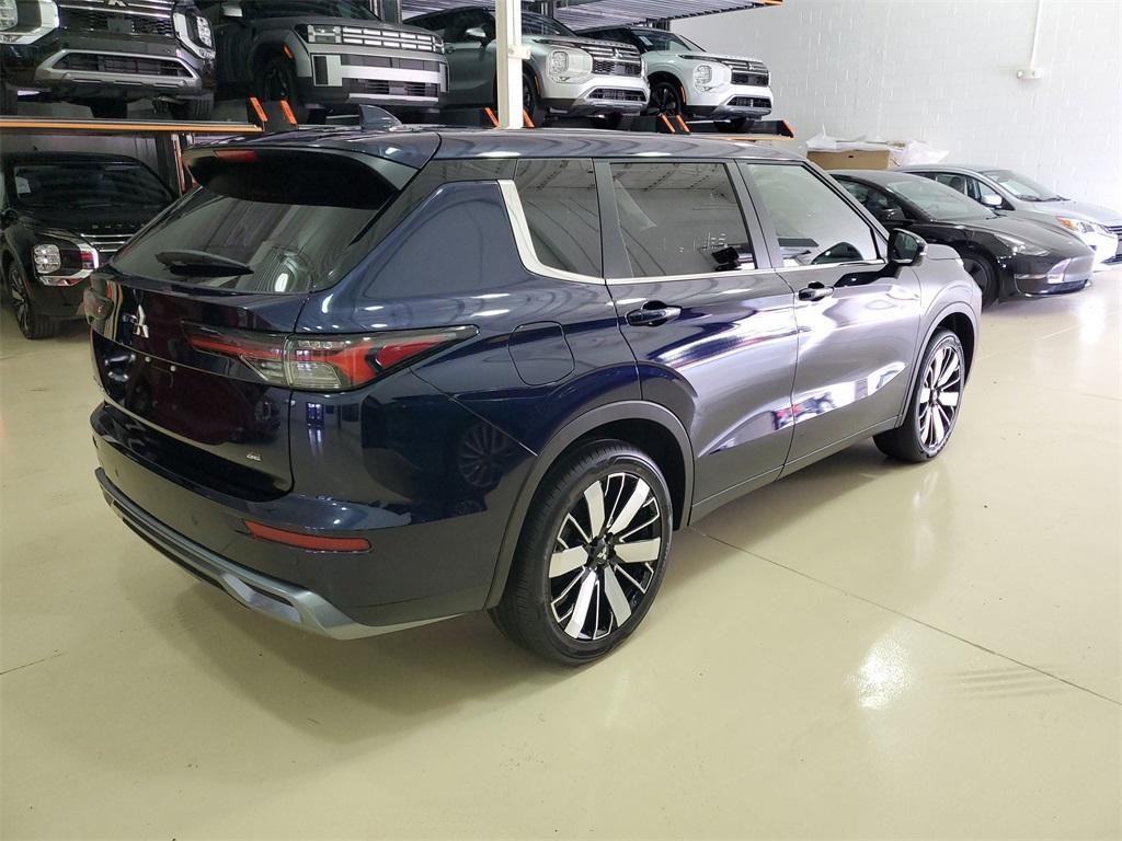new 2025 Mitsubishi Outlander car, priced at $37,581