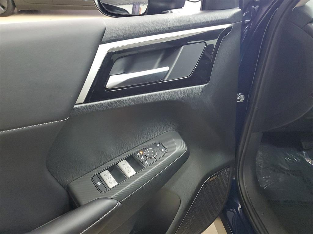 new 2025 Mitsubishi Outlander car, priced at $37,581