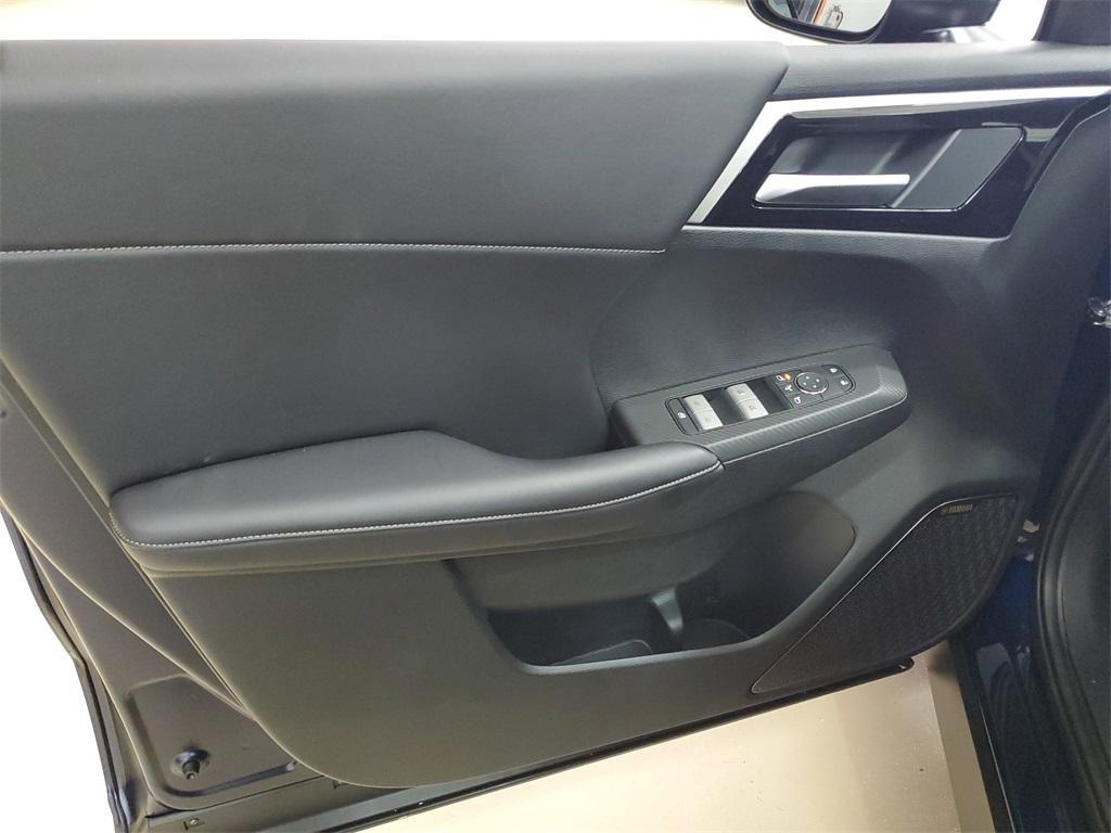 new 2025 Mitsubishi Outlander car, priced at $37,581